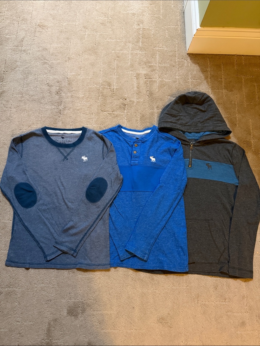 Abercrombie and Finch long sleeve tops